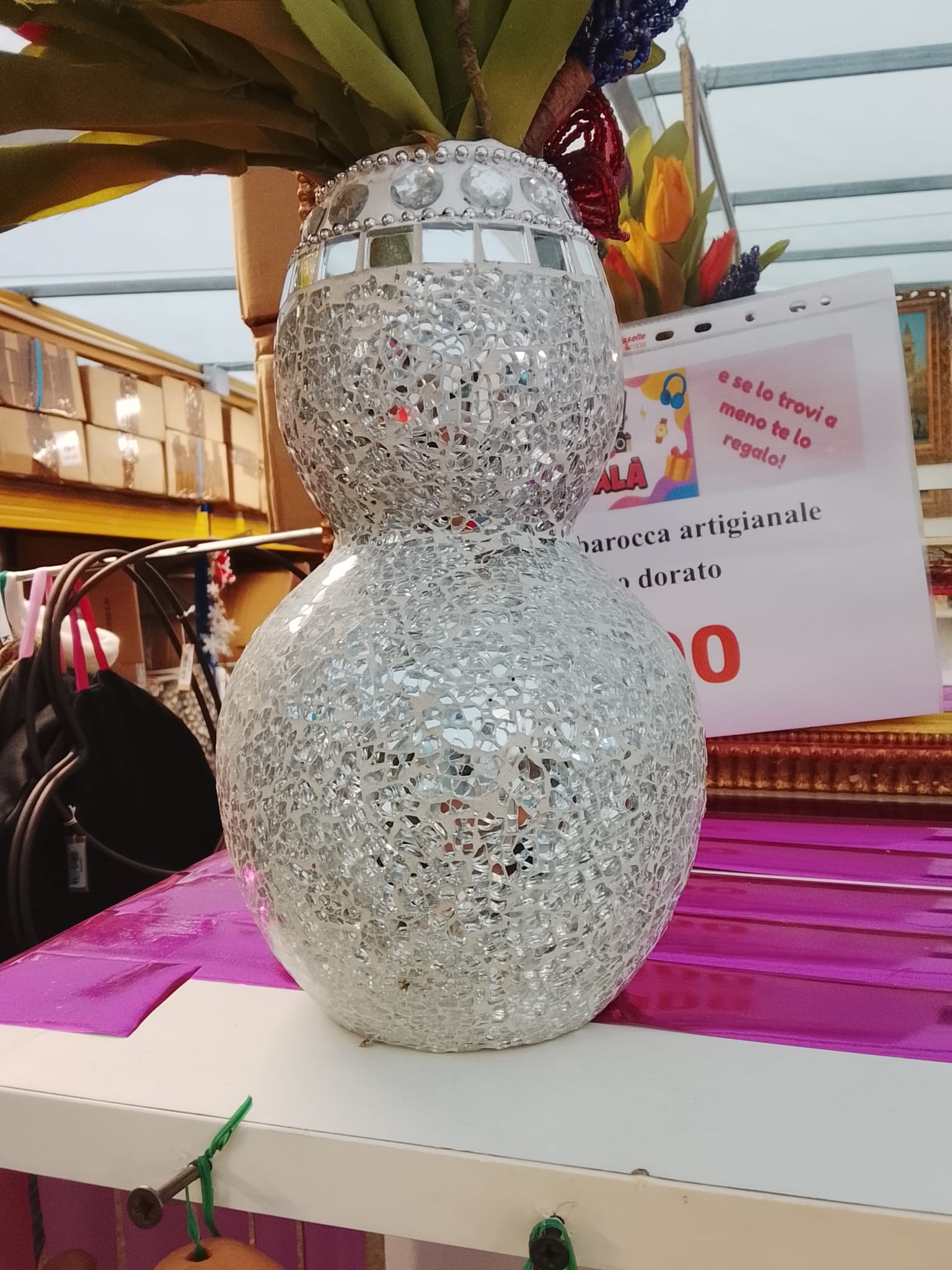 vaso-decorativo-in-mosaico-specchiato-argento-forma-a-doppia-sfera